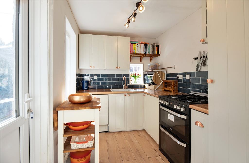 Derwent Gardens, Low Fell, NE9 2 bed terraced house £230,000