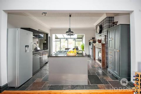 147 Manygates Lane, Wakefield, WF2 7DS