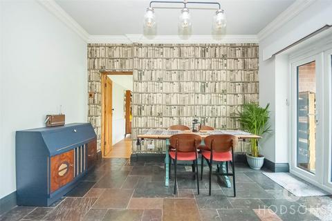 147 Manygates Lane, Wakefield, WF2 7DS