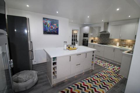 3 bedroom semi-detached house for sale - Cinder Road, Dudley