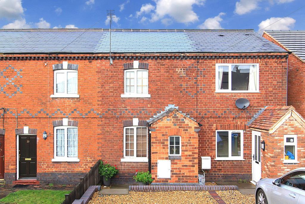 WOMBOURNE, Brickbridge Lane 2 bed terraced house £725 pcm (£167 pw)