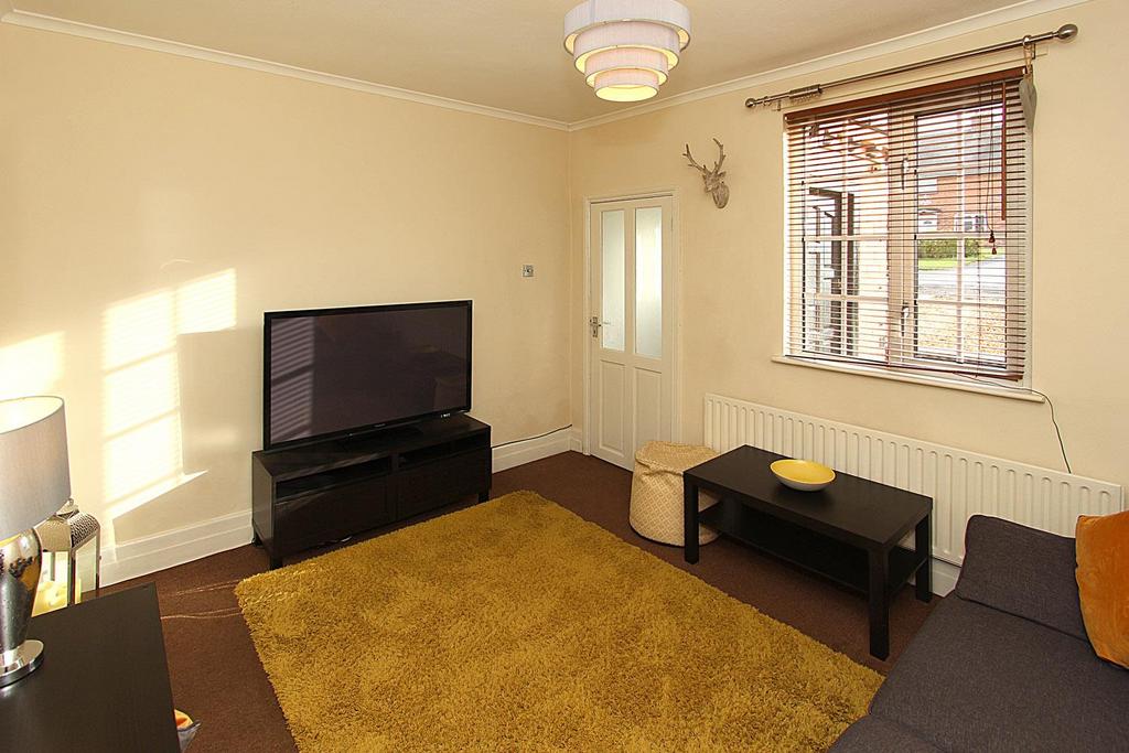 WOMBOURNE, Brickbridge Lane 2 bed terraced house £725 pcm (£167 pw)