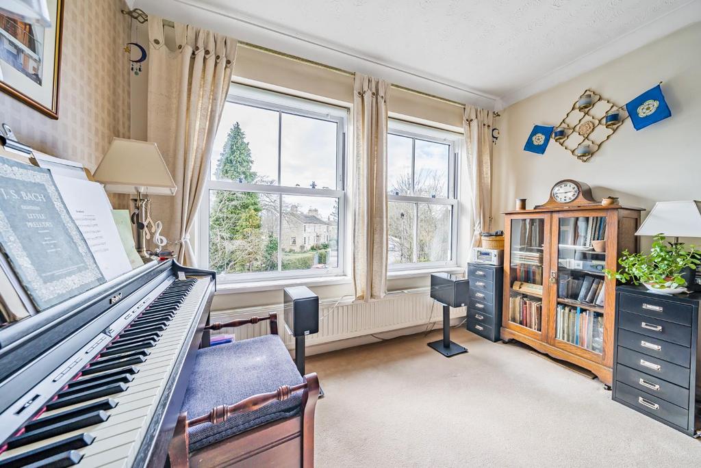 Riverdale Gardens, Boston Spa, Wetherby 2 bed flat £250,000