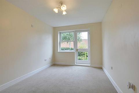 1 bedroom retirement property for sale, Chauncy Court, Hertford SG14