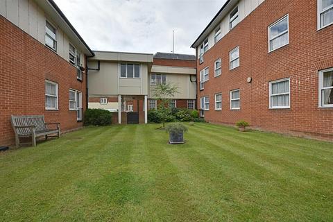 1 bedroom retirement property for sale, Chauncy Court, Hertford SG14