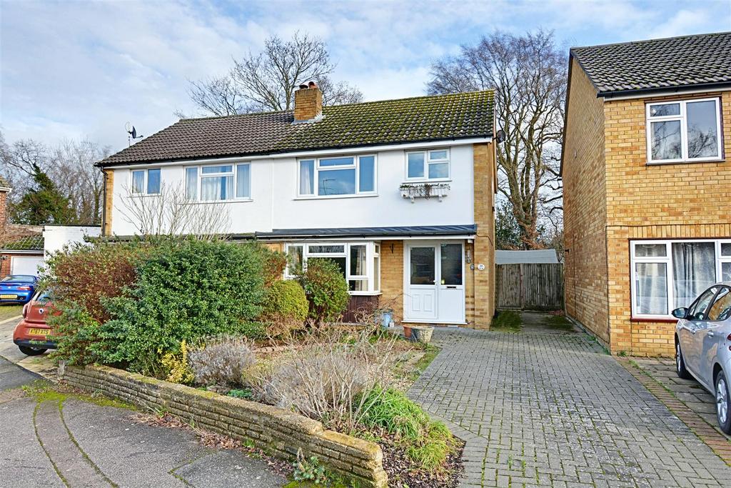 Desborough Close, Bengeo SG14 3 bed semi-detached house - £500,000