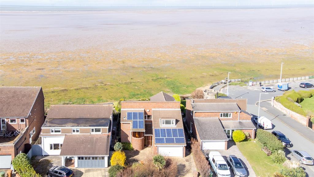 Kings Court, Hoylake, Wirral 4 bed detached house for sale £750,000