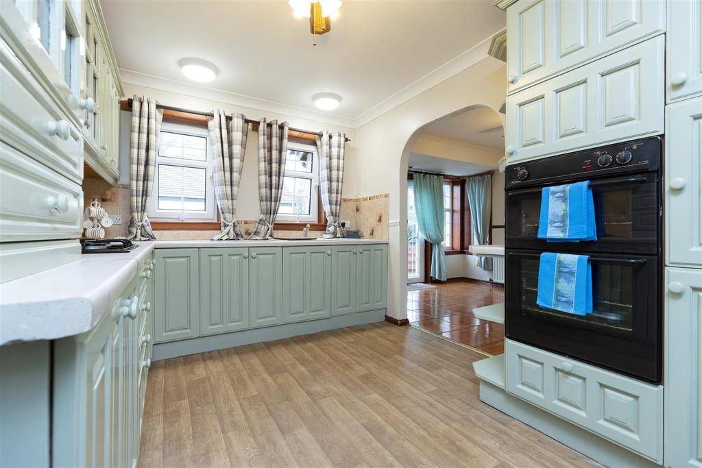 Grey Row, Ruthvenfield, Perth 4 bed house £319,950