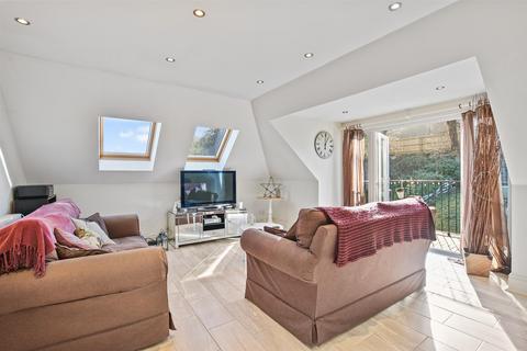 2 bedroom apartment to rent - Kingsmead Road, Loudwater, HP11