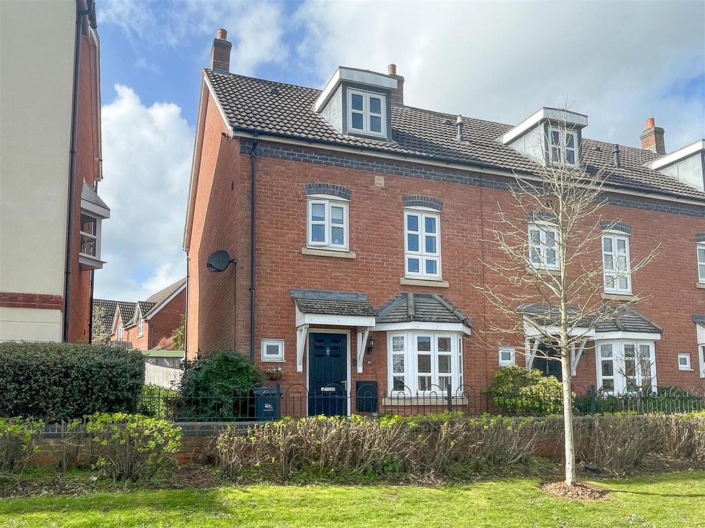 Leigh Sinton Road, Malvern 4 bed end of terrace house for sale £305,000