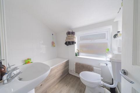 3 bedroom end of terrace house for sale - Henslow Road, Ipswich, IP4