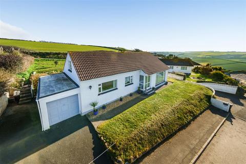 4 bedroom detached house for sale, Mawgan Porth, Newquay