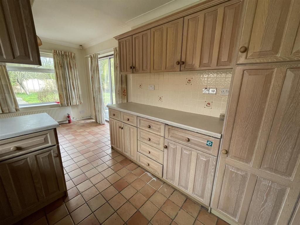 Torcross Close, Glenfield, Leics 2 bed detached bungalow for sale £