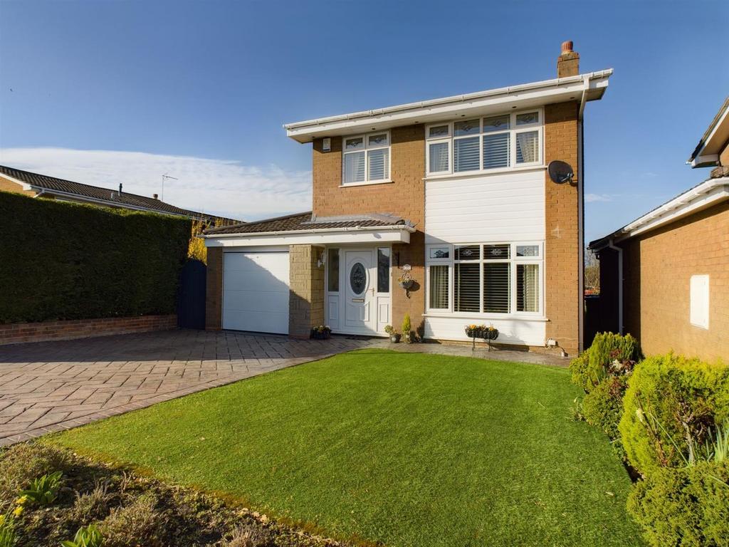 Chelston Avenue, Wrexham 3 bed detached house for sale £280,000