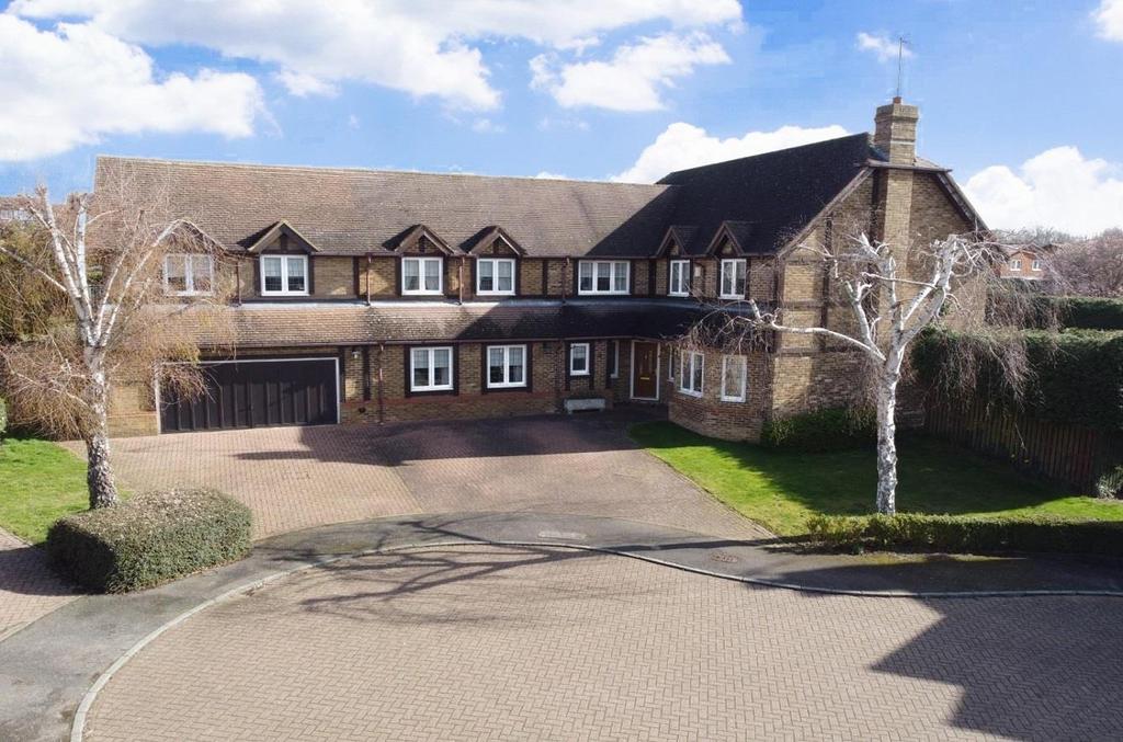 Augusta Avenue, Collingtree Park, Northampton NN4 5 bed detached house for sale £950,000