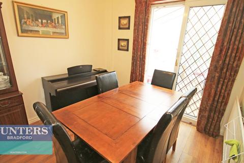 33 Ashbourne Crescent, Bradford, BD2 4AR