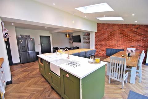 5 bedroom semi-detached house for sale - Ack Lane West, Cheadle Hulme