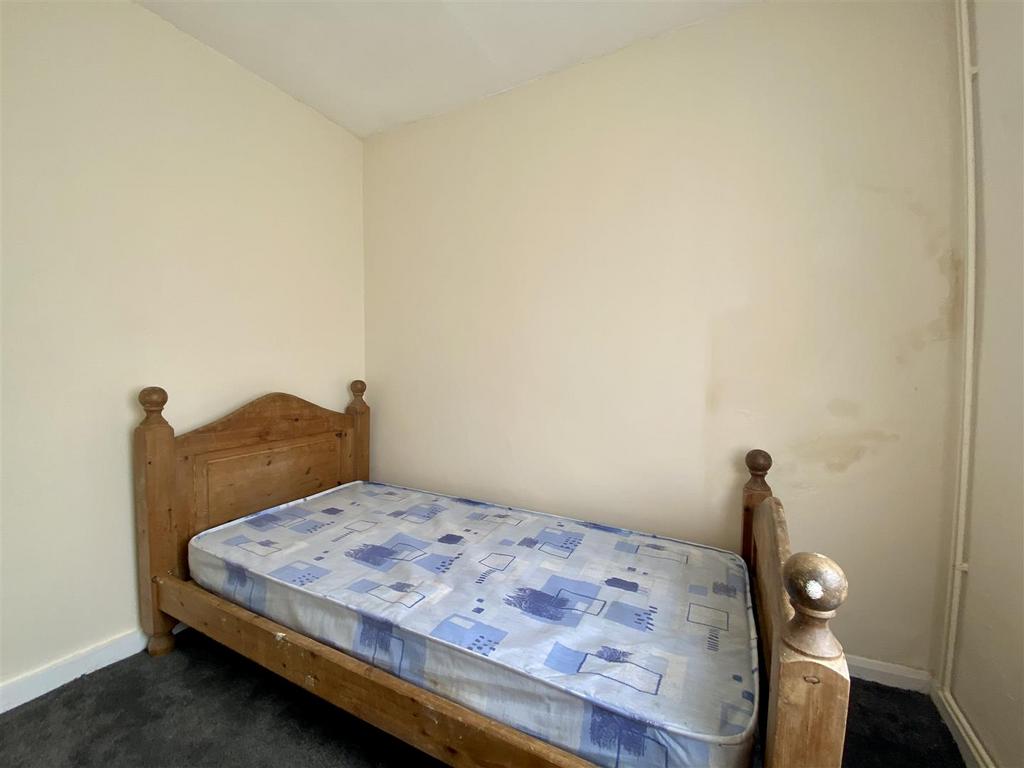 Upper Denmark Road, Ashford 1 bed in a house share £495 pcm (£114 pw)