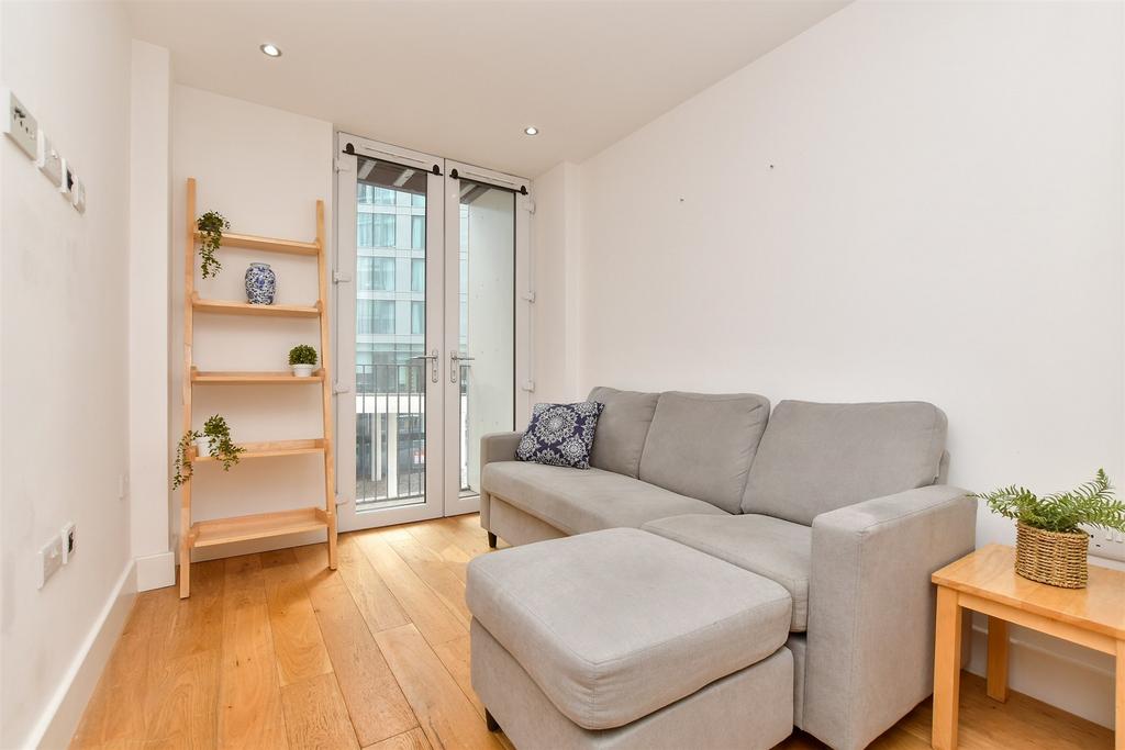 Lounge / Kitchen