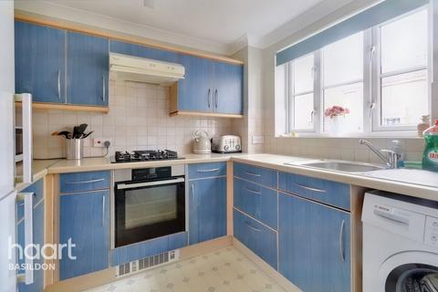 3 Mopsies Road, Basildon, SS14 1GA