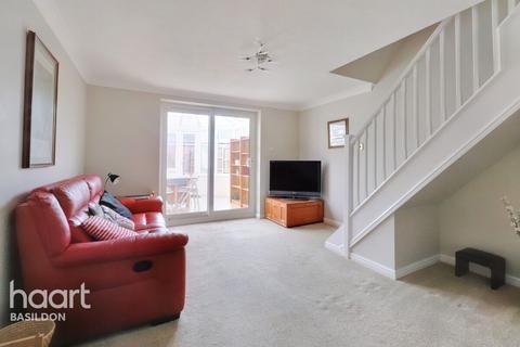 3 Mopsies Road, Basildon, SS14 1GA