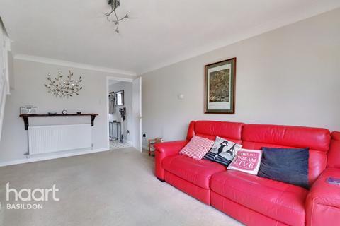3 Mopsies Road, Basildon, SS14 1GA