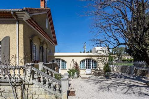 9 bedroom house, Violes, Vaucluse, Provence-Alpes-Côte d`Azur