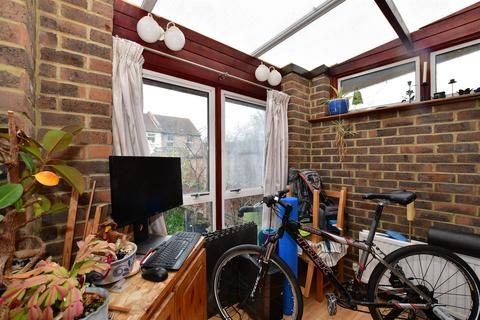 31 Lodge Road, Wallington, SM6 0TZ