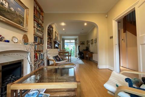 31 Lodge Road, Wallington, SM6 0TZ