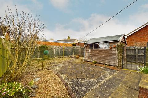 2 bedroom semi-detached bungalow for sale - Bracken Road, Driffield, YO25 6UJ