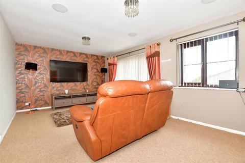 21 Corunna Close, Hythe, CT21 5EA