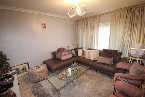 3 bedroom detached house for sale - Barn Rise, Wembley, HA9