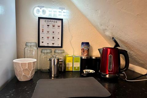 Studio to rent, Studio Flat - Myddleton Road