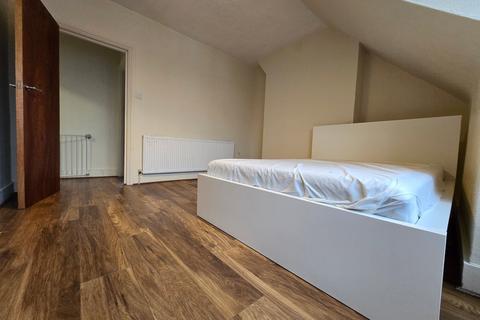 Studio to rent, Studio Flat - Myddleton Road