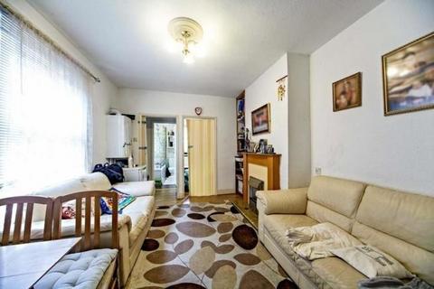 2 bedroom ground floor flat for sale - Davenport Road, London, Greater London, SE6