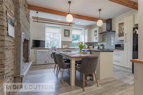 112 Bury Road, Edenfield, Bury, BL0 0ET