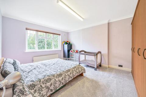 5 Greenways, Beckenham, BR3 3NG