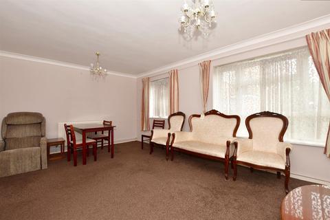 3 bedroom apartment for sale, Longwood Gardens, Ilford, Essex