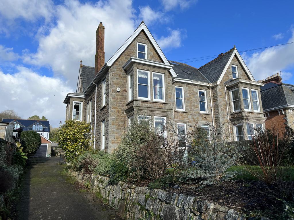 5 Bedroom Semi-Detached House  for Sale