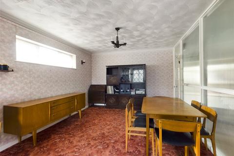 43 Bedford Road, Laindon, Basildon, SS15 6PG