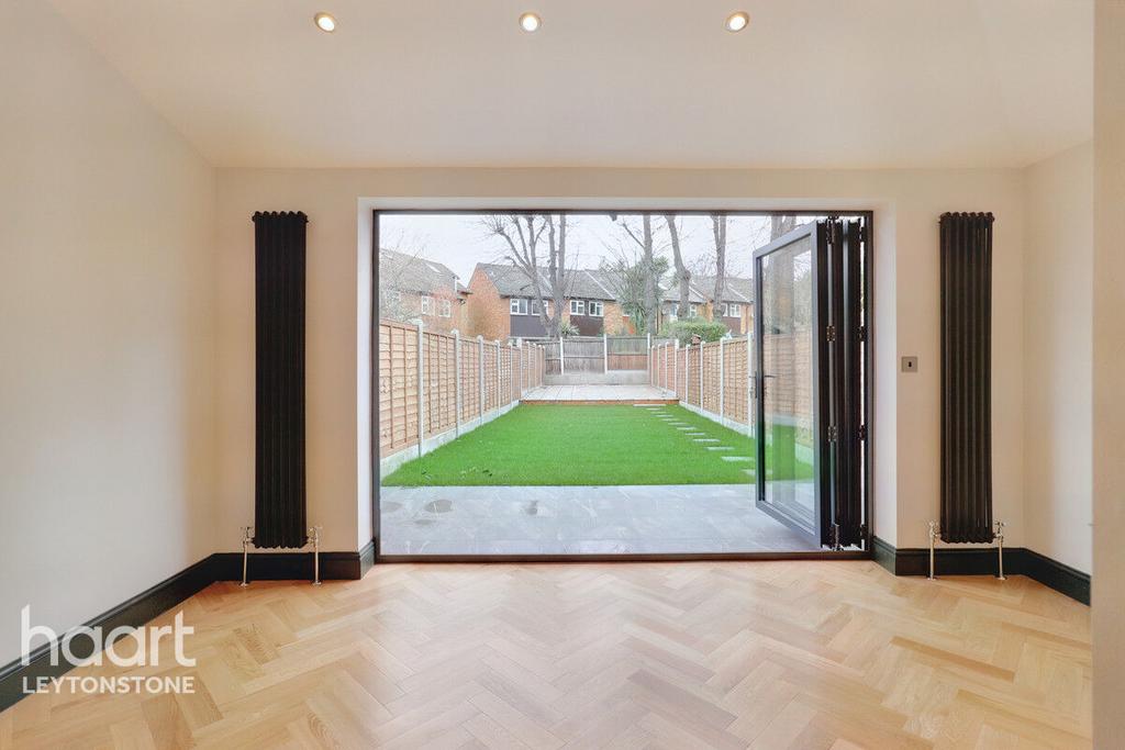 Wallwood Road, Upper Leytonstone 2 bed apartment for sale £475,000