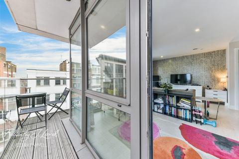 2 bedroom flat for sale - Friend Street, LONDON