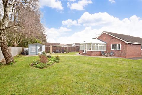 3 bedroom detached bungalow for sale - Ferndown
