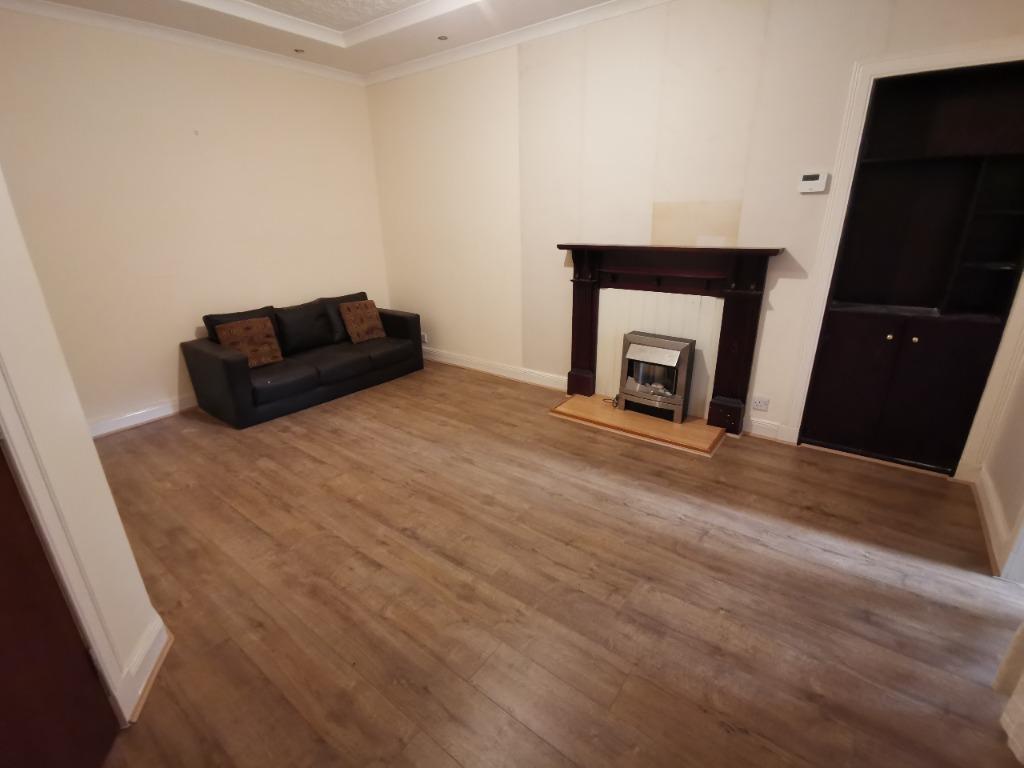 Taylor Street, Leven, KY8 2 bed flat to rent £495 pcm (£114 pw)