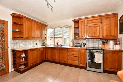 16 Alexandra Road, Capel Le Ferne, Folkestone, CT18 7LD