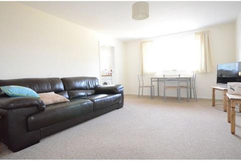 2 bedroom apartment to rent - Cobblers Close, Farnham Royal, Slough, Berkshire, SL2
