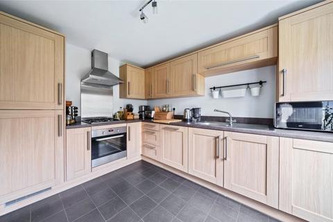 249 Cutforth Way, Romsey, SO51 0BG