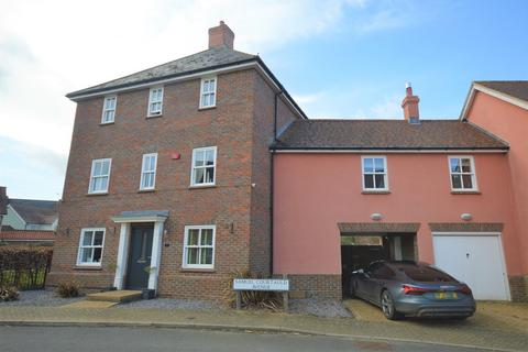 5 bedroom link detached house for sale, Samuel Courtauld Avenue, Braintree, CM7