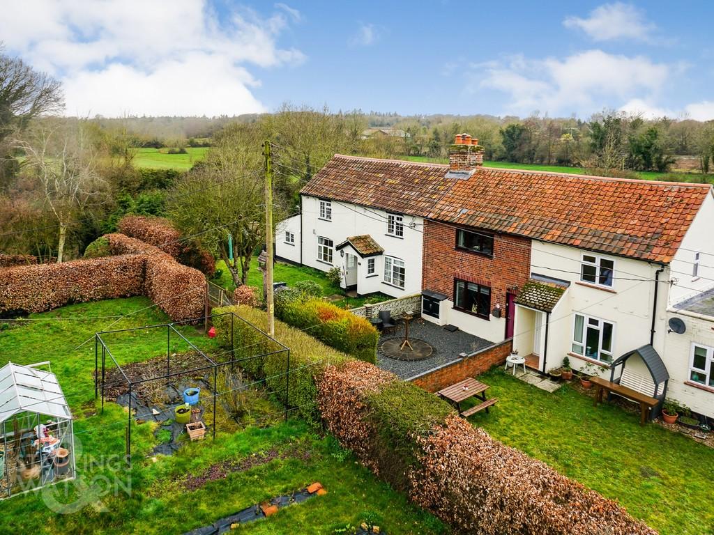 The Common, Swardeston, Norwich 3 bed cottage for sale £450,000