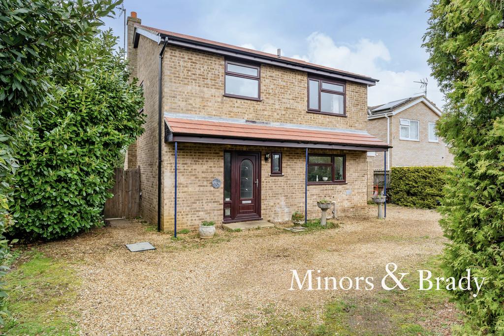Smeeth Road, Marshland St. James 3 bed detached house for sale £300,000